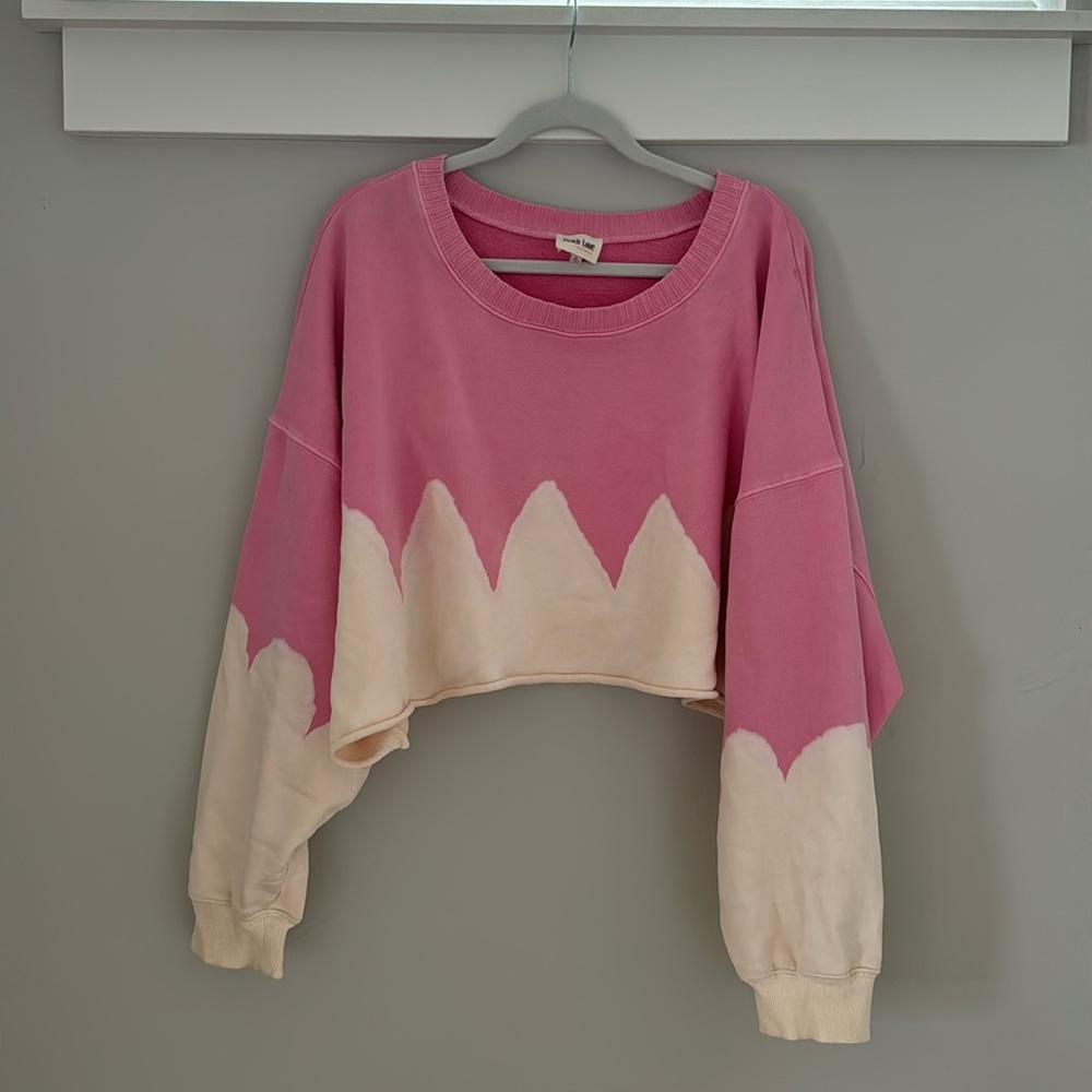 Cropped pink and white sweatshirt from Peach Love California